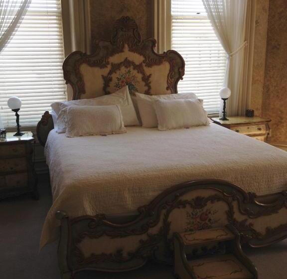 디럭스 스위트 킹 침대, Main Street Bed & Breakfast