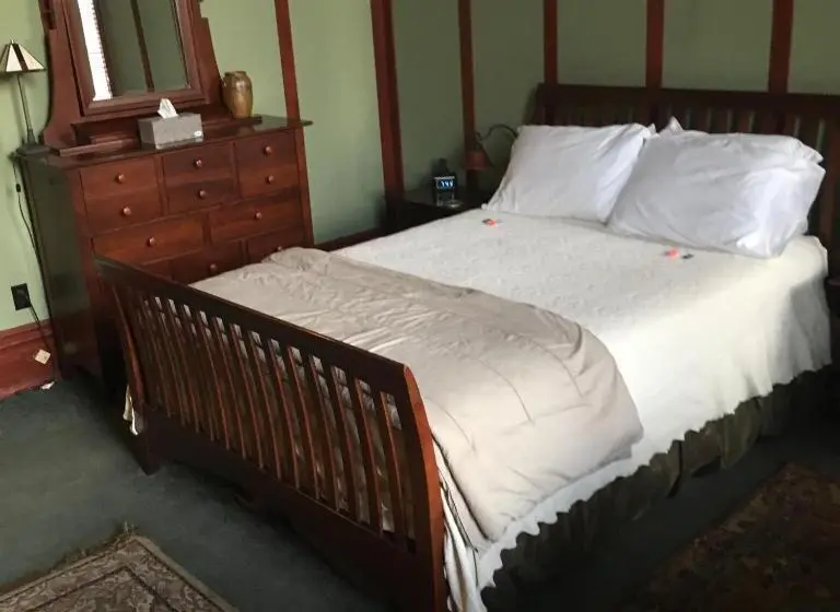 デラックススイート, Main Street Bed & Breakfast