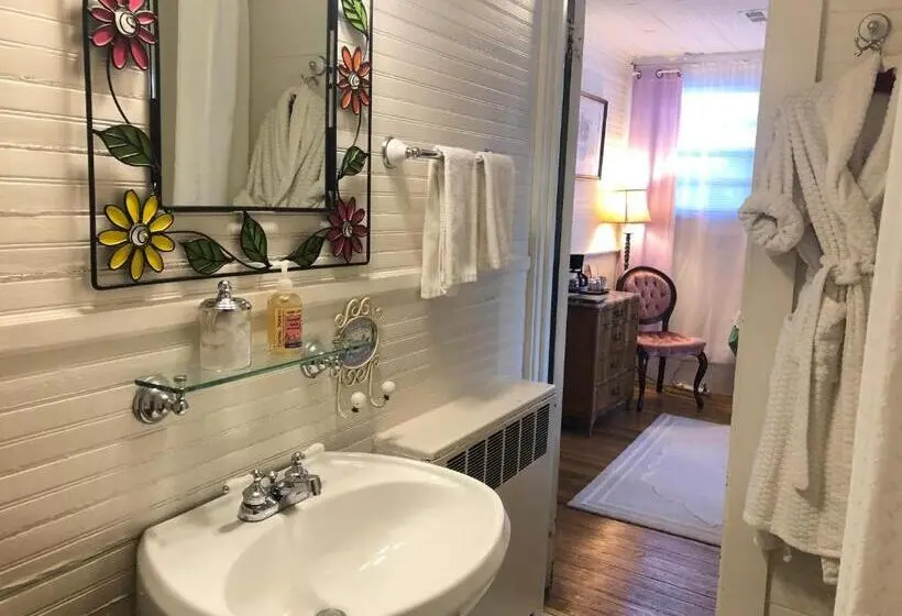 اتاق استاندارد با تخت دو نفره بزرگ, Oakland Cottage Bed And Breakfast