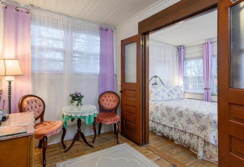 غرفة قياسية سرير ملكى, Oakland Cottage Bed And Breakfast