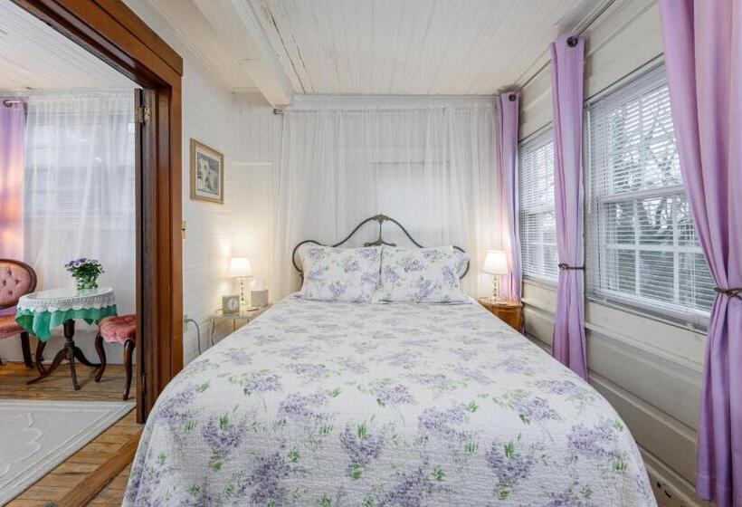 غرفة قياسية سرير ملكى, Oakland Cottage Bed And Breakfast
