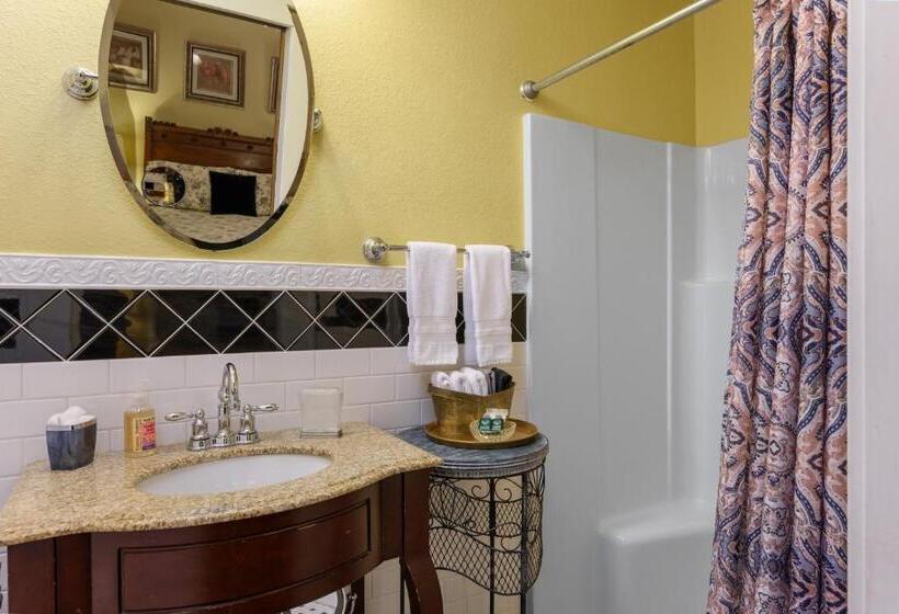 غرفة قياسية سرير ملكى, Oakland Cottage Bed And Breakfast