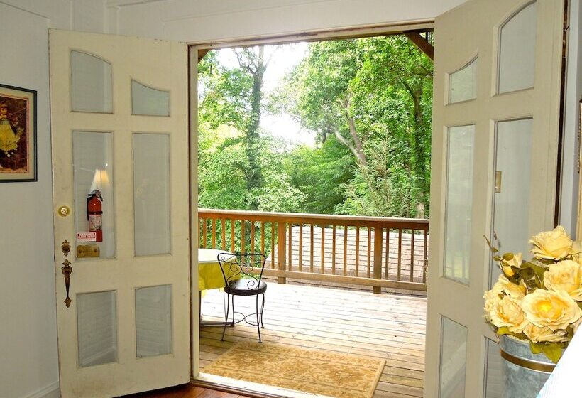 غرفة قياسية سرير كينج, Oakland Cottage Bed And Breakfast