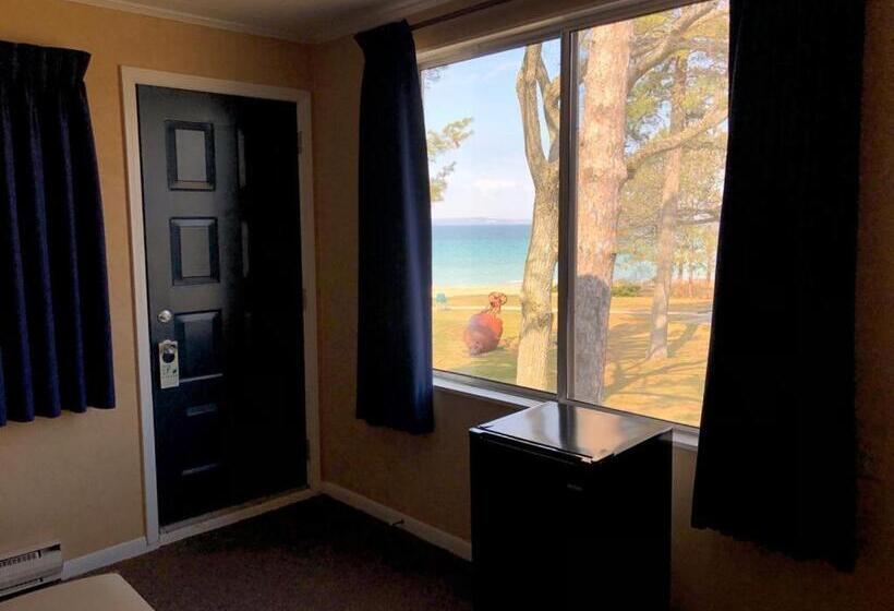 Номер Стандарт Вид на Сад, Riviera Motel