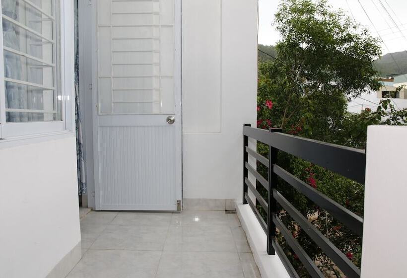 اتاق استاندارد, Happy Smile