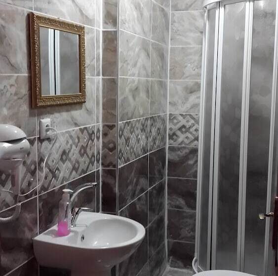 اتاق استاندارد, Kule