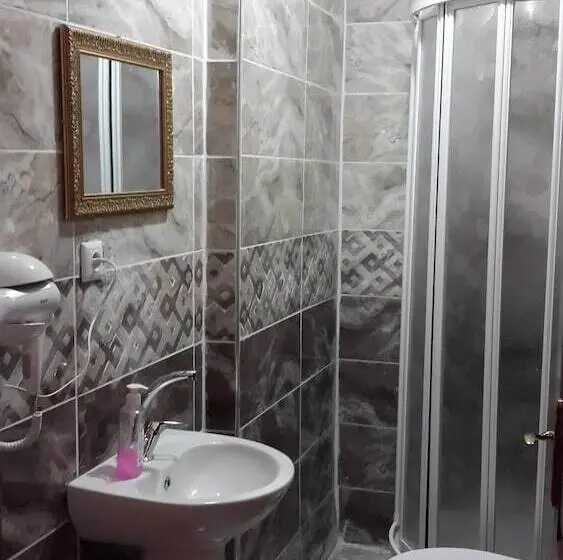 اتاق استاندارد, Kule