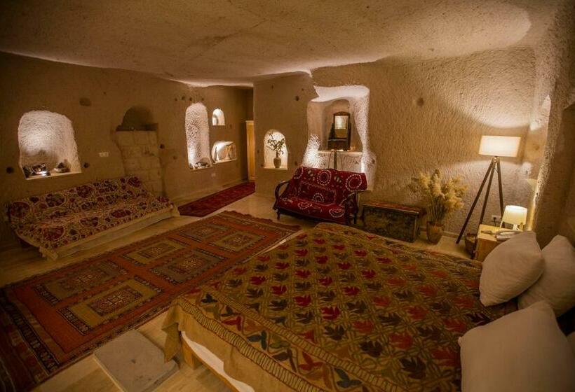 جناح سرير كينج, Maze Of Cappadocia
