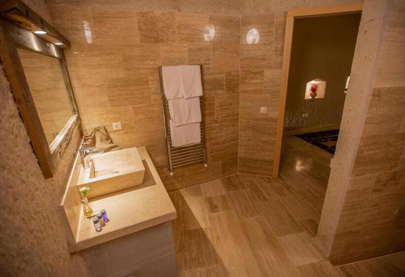 جناح, Maze Of Cappadocia