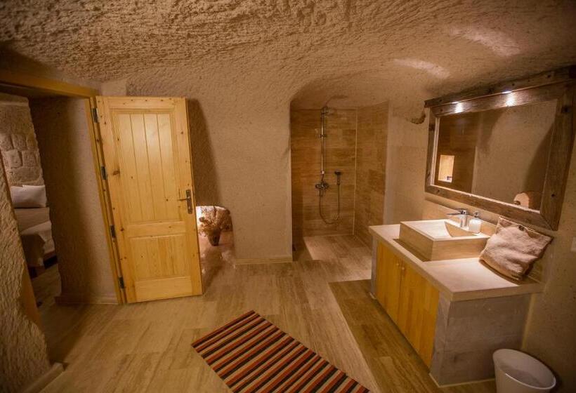 جناح سرير كينج, Maze Of Cappadocia