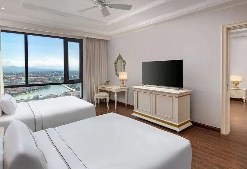 2 Bedroom Deluxe Apartment