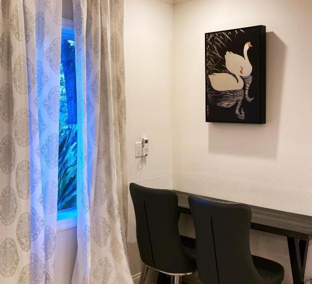 Номер Стандарт, Retreat At Crystal Manatee