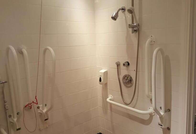 חדר סטנדרט מותאם לאדם עם מוגבלויות, The Lindisfarne Inn The Inn Collection Group