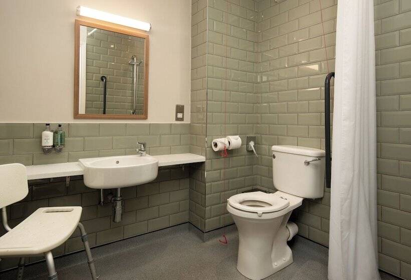 חדר סטנדרט מותאם לאדם עם מוגבלויות, The Lindisfarne Inn The Inn Collection Group