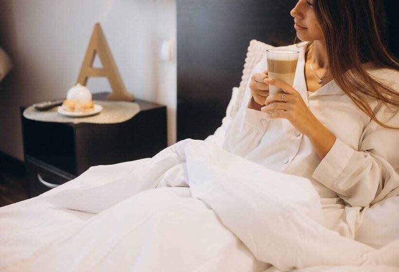 اتاق استاندارد, Alex