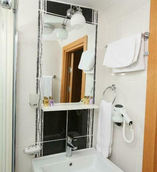 اتاق استاندارد سه نفره, Avcilar City