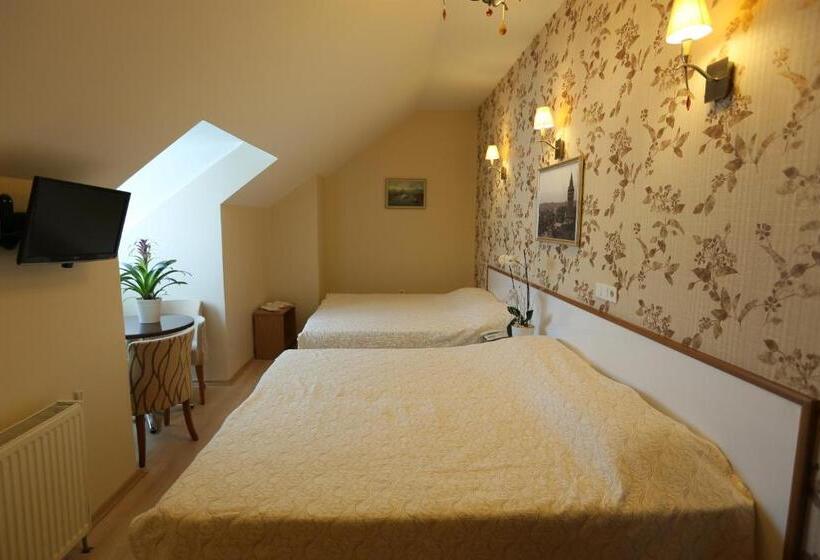 اتاق استاندارد سه نفره, Avcilar City