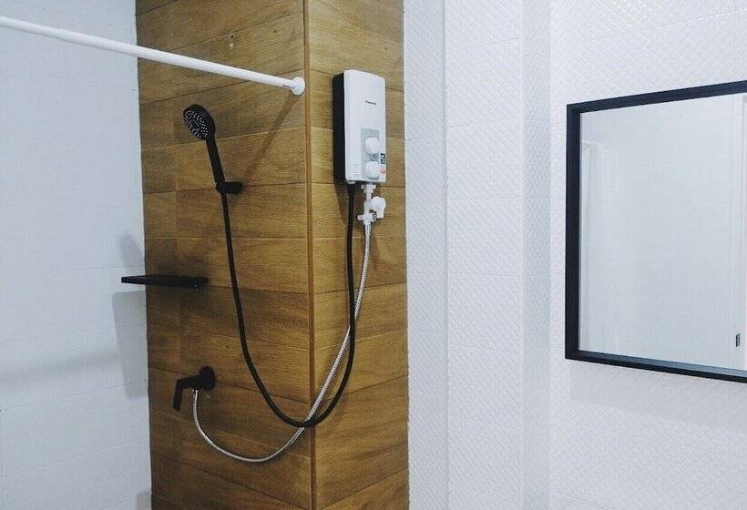 Pokój Deluxe Trzyosobowy, Blu Monkey Phi Phi Island