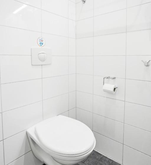 غرفة سوبيريور فردية, Eight Rooms