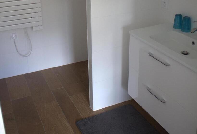 חדר בסיסי, Effet Lodge