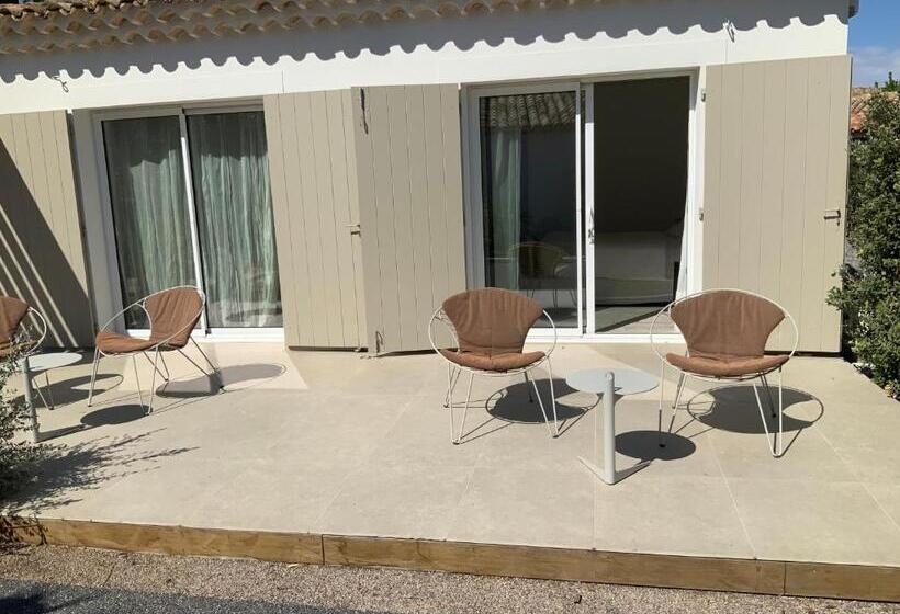 اتاق استاندارد با چشم‌انداز باغ, Le Mas De La Dame