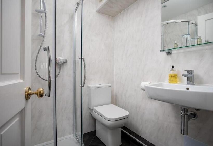 غرفة قياسية فردية, Bantam Tea Rooms