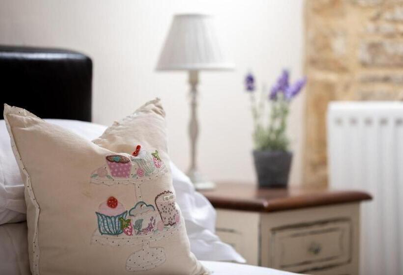 غرفة قياسية, Bantam Tea Rooms