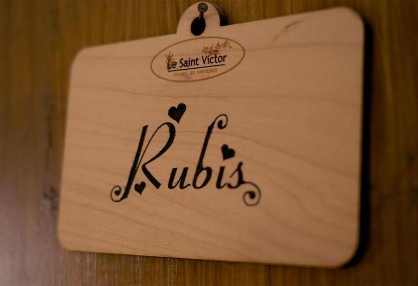 스탠다드 룸, Le Saint Victor