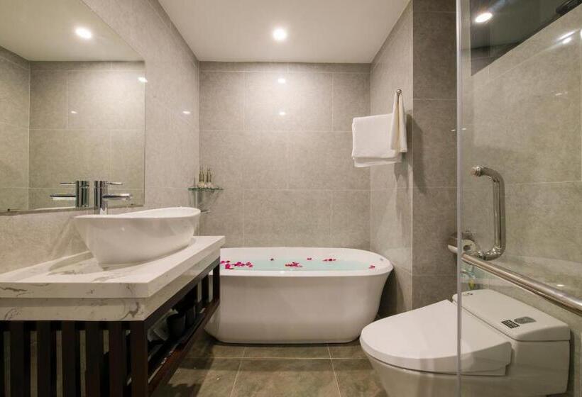 اتاق لوکس با بالکن, Khong Cam Garden Villas