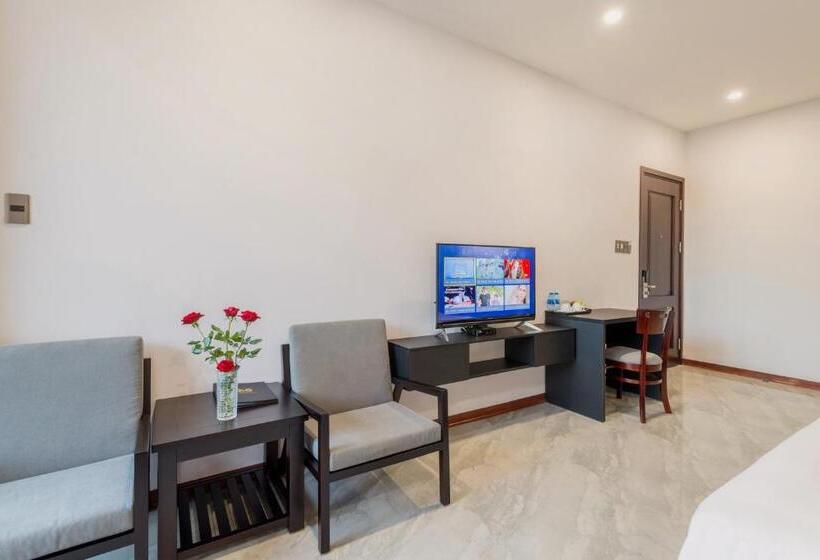 سوییت با چشم‌انداز استخر, Khong Cam Garden Villas