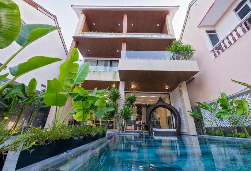 اتاق لوکس با تخت بزرگ, Khong Cam Garden Villas