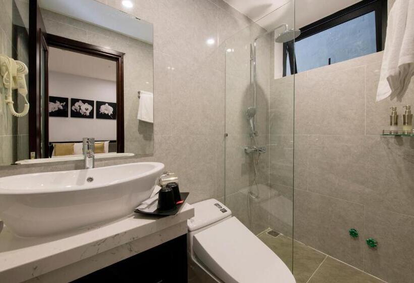 اتاق لوکس با تخت بزرگ, Khong Cam Garden Villas