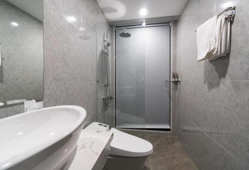 اتاق لوکس با تخت بزرگ, Khong Cam Garden Villas