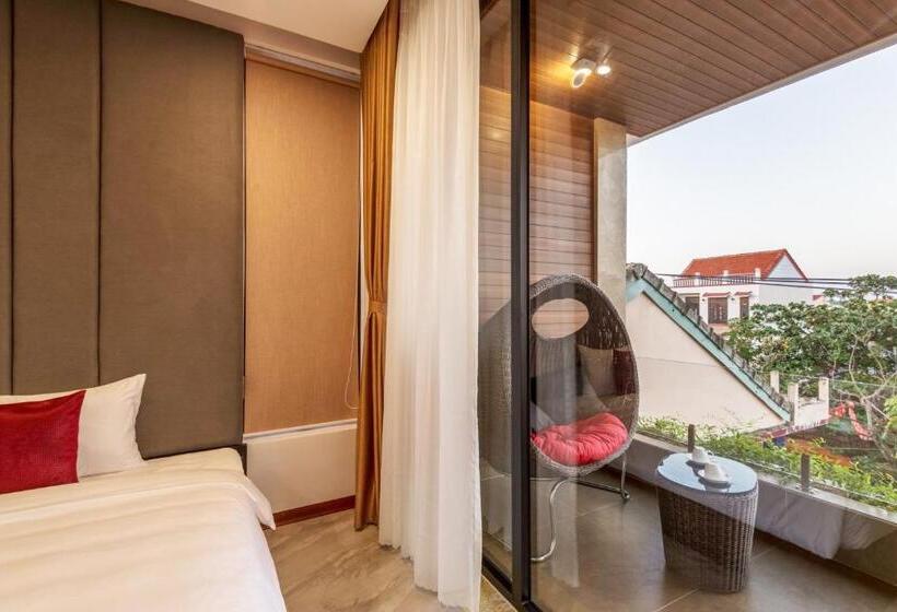 سوییت خانوادگی, Khong Cam Garden Villas