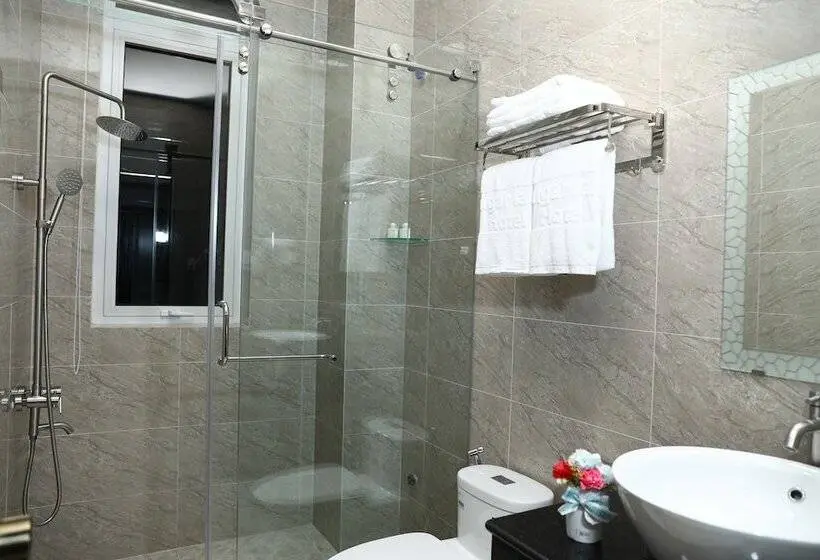 اتاق لوکس چهار تخته, Sugar Land Villa Hotel Dalat