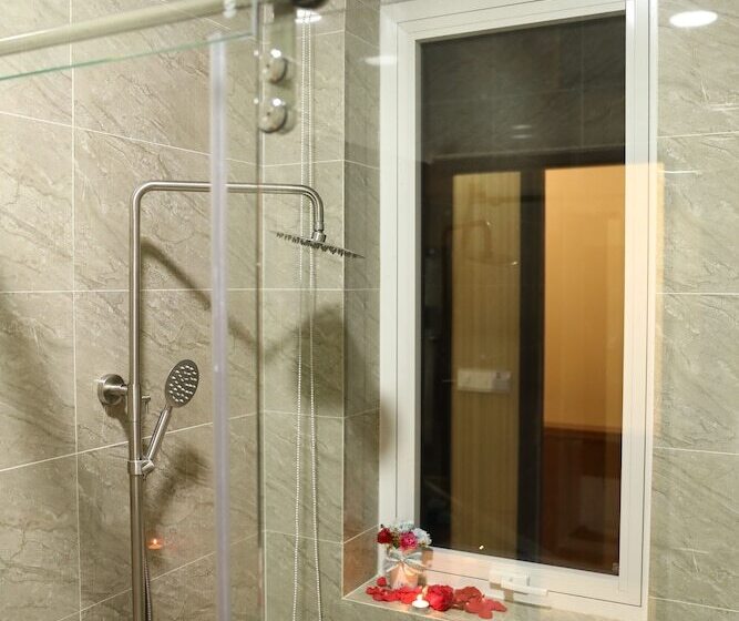 اتاق لوکس چهار تخته, Sugar Land Villa Hotel Dalat