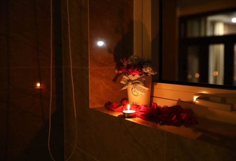 اتاق لوکس چهار تخته, Sugar Land Villa Hotel Dalat