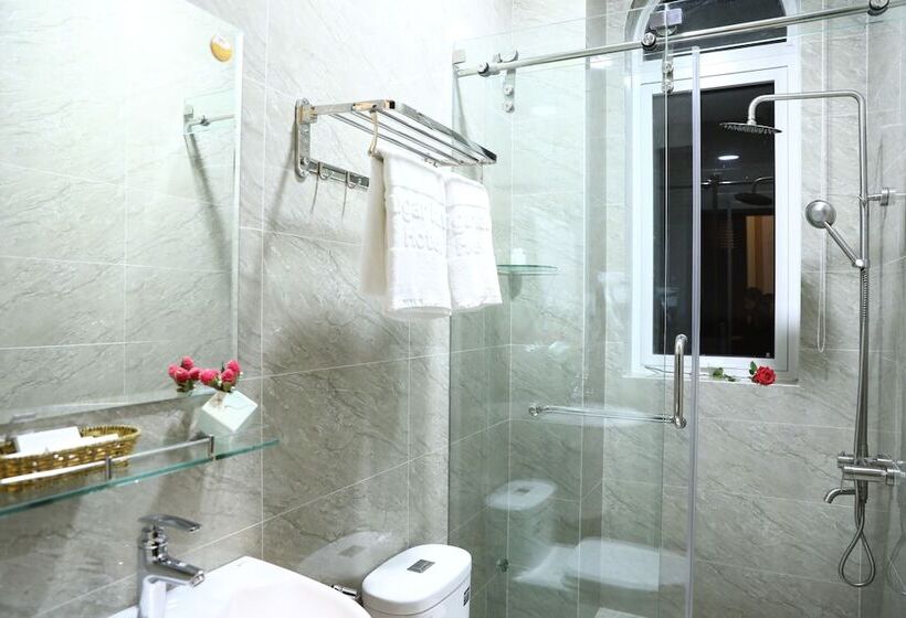 اتاق دلوکس با تخت کینگ و چشمانداز, Sugar Land Villa Hotel Dalat