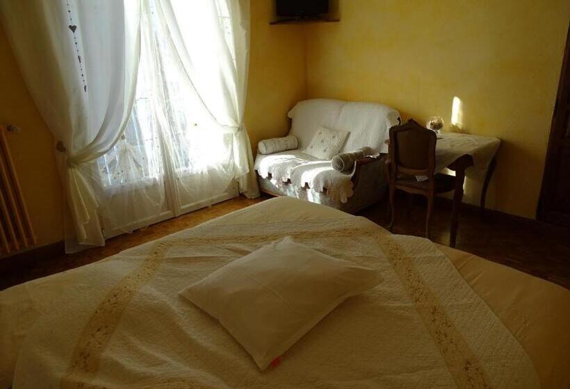 Номер Стандарт Вид на Горы, Aqui Sian Ben