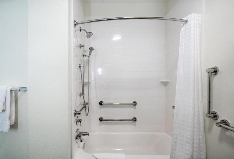 适合残疾人士使用的带超级大床的标准间, Candlewood Suites   Nashville   Franklin, An Ihg