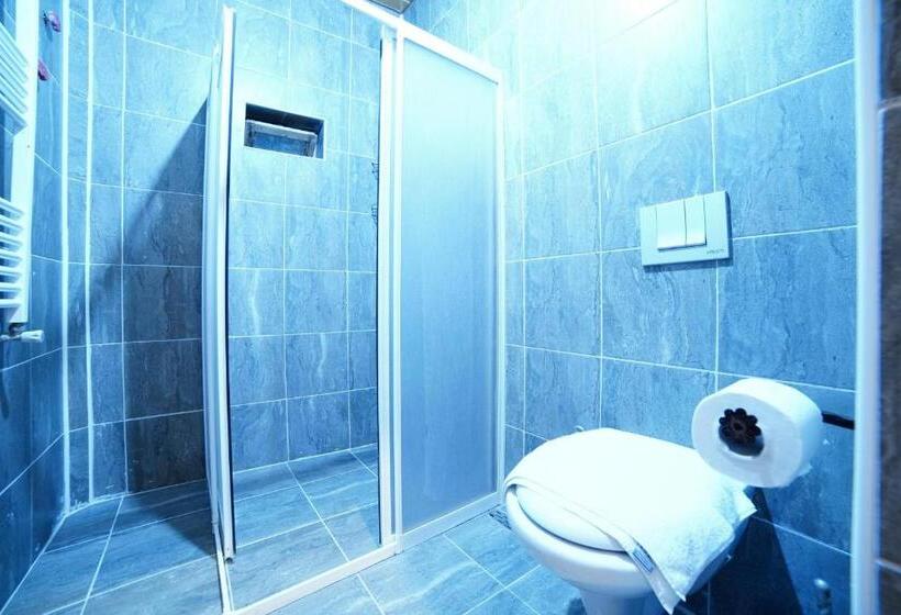 اتاق استاندارد سه نفره, Days Inn Cappadocia