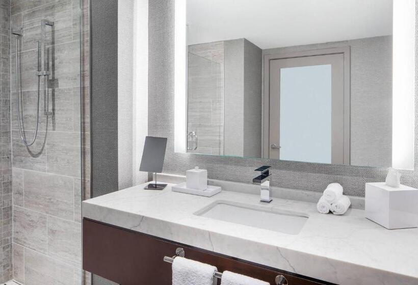 スタンダードインサイドビュールーム, Envue, Autograph Collection