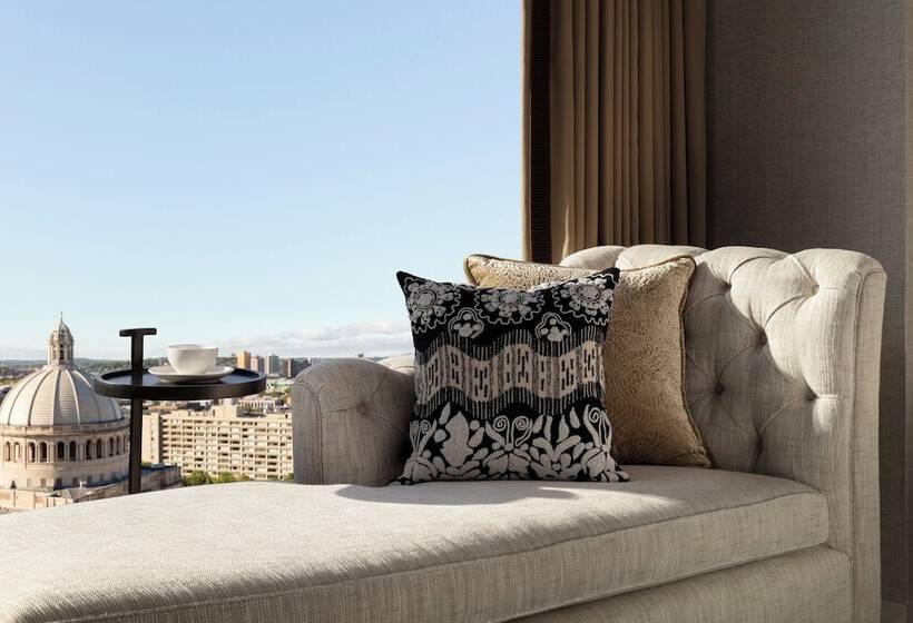 障害者適応デラックスルーム, Four Seasons Hotel One Dalton Street, Boston