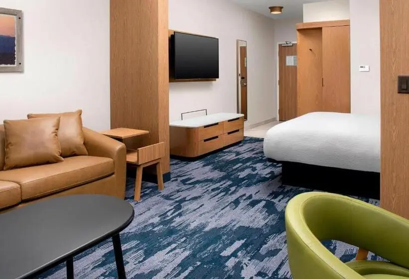 キングサイズベッドのスイートルーム, Fairfield Inn & Suites By Marriott New Orleans Metairie