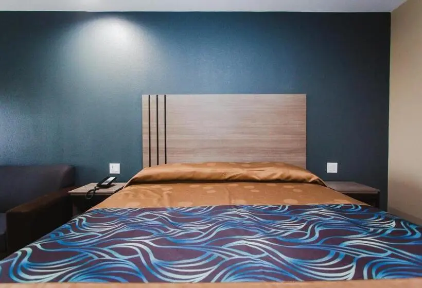 キングサイズベッドのデラックススイート, Budget Host Inn & Suites