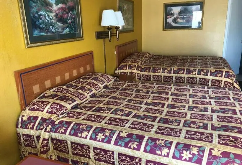 エコノミールーム, Capital Inn
