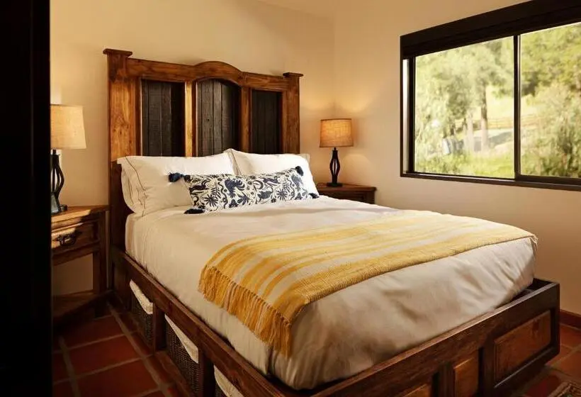 ３ベッドルームハウス, La Lomita Ranch
