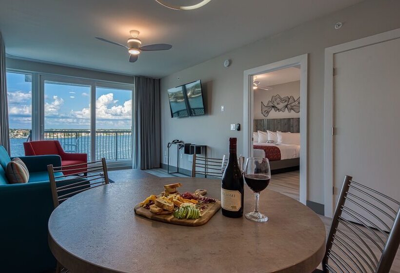 سوئیت پریمیوم 2 خوابه, Fusion Resort Waterfront Suites