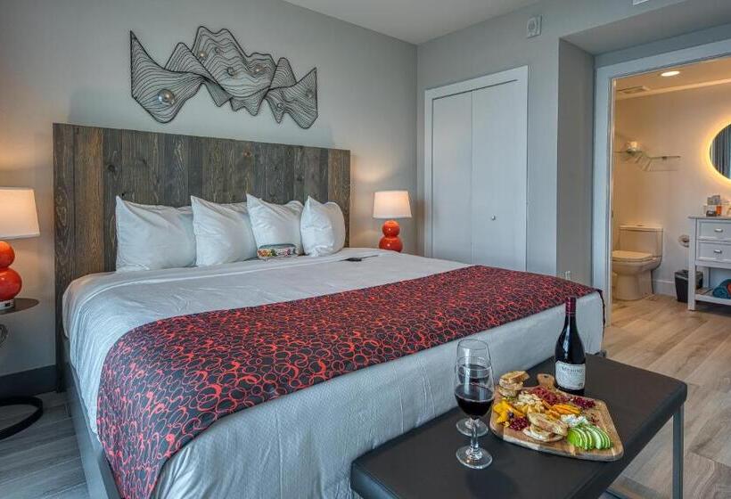 سوئیت 2 خوابه, Fusion Resort Waterfront Suites