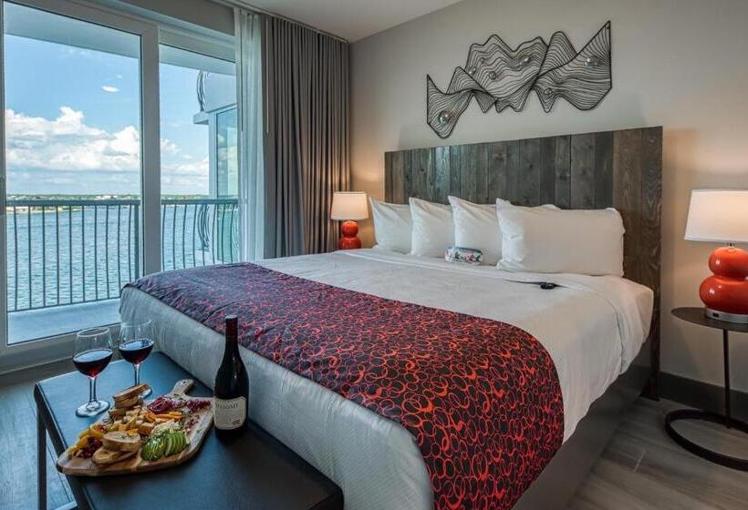 سوئیت پریمیوم 2 خوابه, Fusion Resort Waterfront Suites